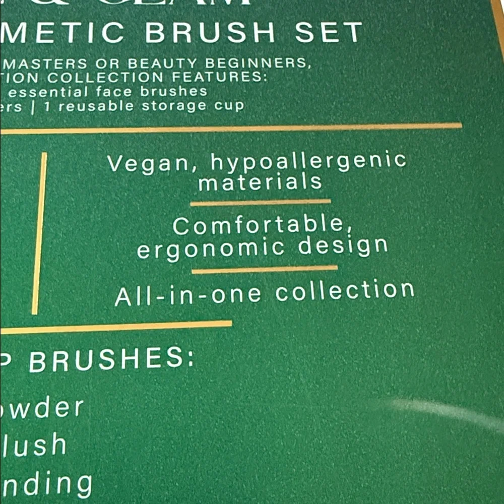 Glitz & Glam 8 Piece Cosmetic Brush Set - Green and Gold